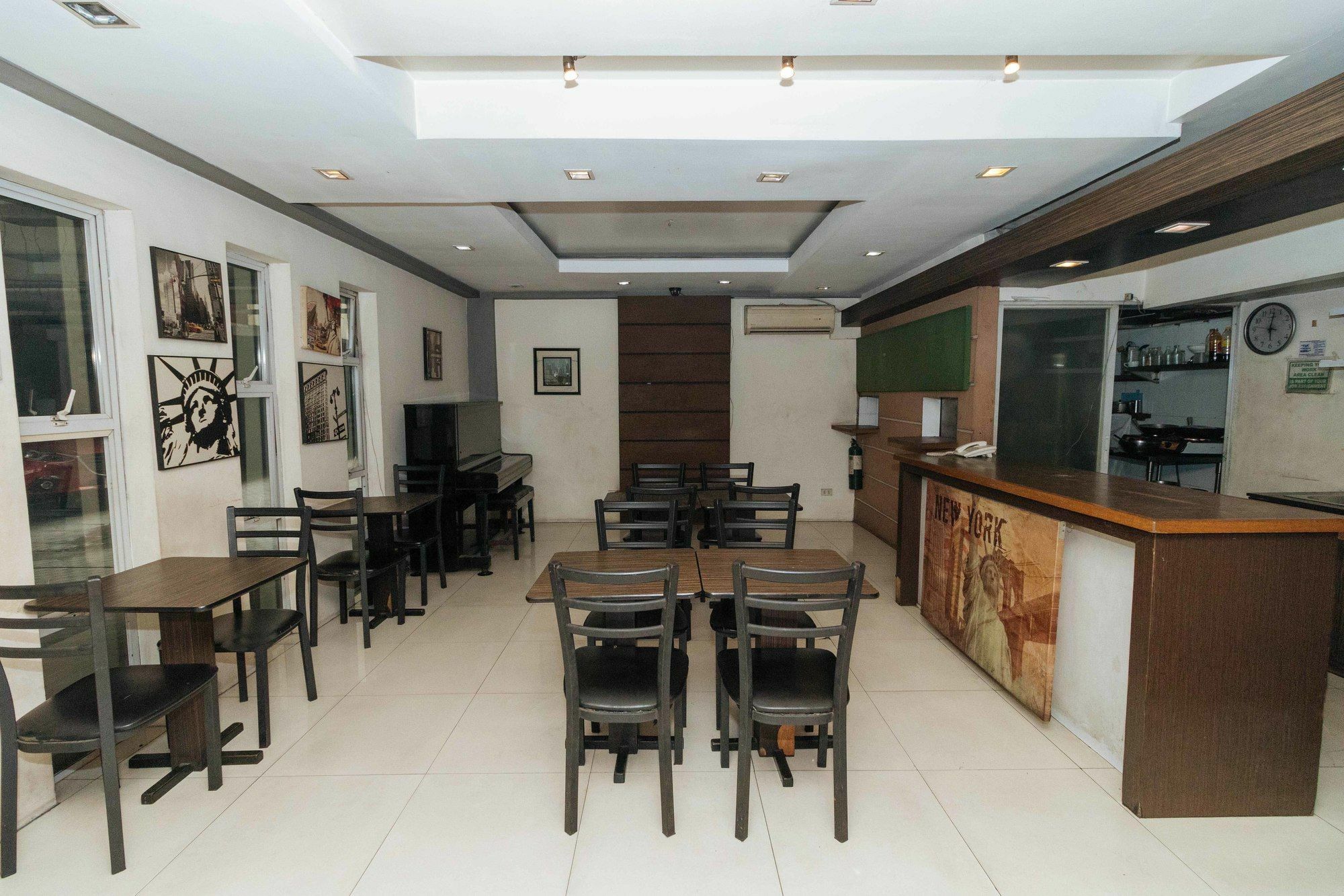 Reddoorz Near Quezon City Circle Exterior photo